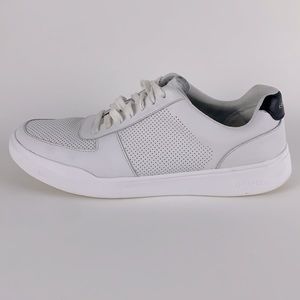Men’s Cole Haan grand crosscourt perf sneaker. White size 11